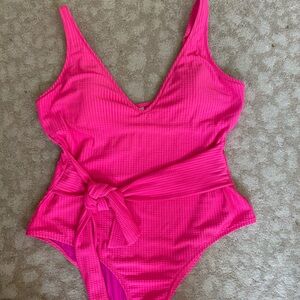 Vineyard Vines Seersucker one piece